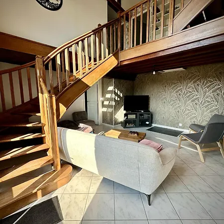 بيت للعطل Ecrin De *